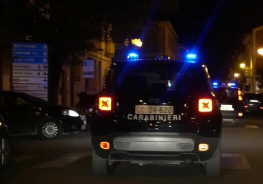 Valle Caudina: aggredisce i carabinieri a casa sua, 58enne in arresto