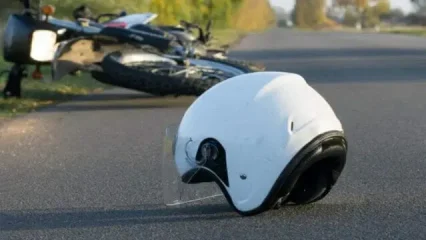 Auto contro scooter, muore ragazzo di 20 anni