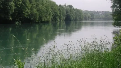 Ragazzo di 15 anni muore tuffandosi nel fiume