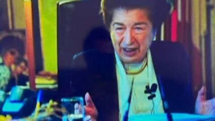 Lunga vita a Rosetta,l'ex sindaco di Napoli è viva ed in buona salute