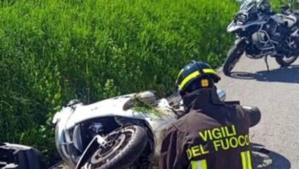 62enne muore in uno schianto in moto