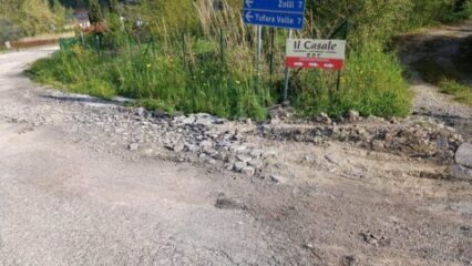 Valle Caudina: via Covoni resta aperta, i tecnici della Provincia si "precipitano" a Roccabascerana
