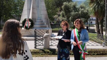 Cervinara celebra il due giugno affidando la Costituzione ai 18enni