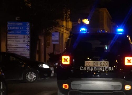 Cervinara: lancia il suv a tutta velocità per non fermarsi ad un controllo dei carabinieri