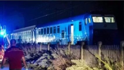 Treno travolge uccide 5 operai, tra i morti anche un campano