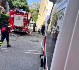 Montesarchio: anziana cade in casa, salvata da vigili del fuoco e sanitari del 118