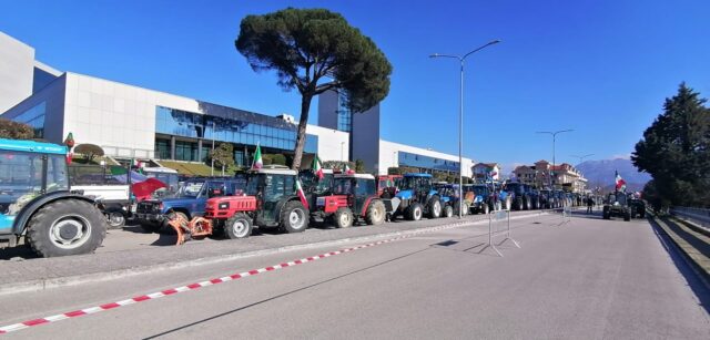 San Martino: L’Amministrazione Comunale esprime piena solidarietà e convinto sostegno agli agricoltori italiani in lotta per difendere il loro lavoro