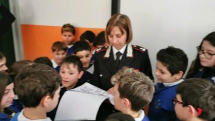 Ariano Irpino: studenti in visita alla compagnia dei carabinieri