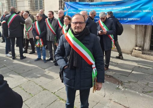 Montesarchio: il sindaco Sandomenico partecipa alla manifestazione romana contro l'autonomia differenziata