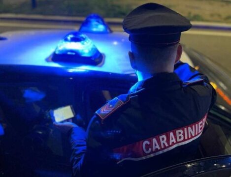 Serino: 37enne tenta di togliersi la vita, salvato dai carabinieri