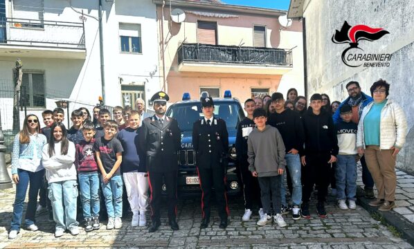 Foiano Val Fortore: i carabinieri in visita alla scuola secondaria di primo grado