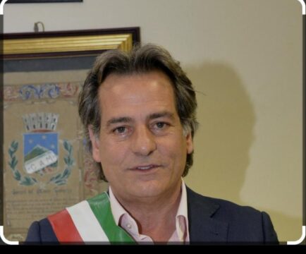 Emanuele Caporaso eletto sindaco di Lastra a Signa in provincia di Firenze