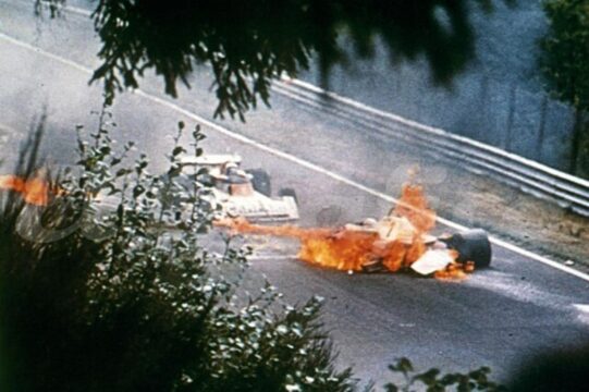 Accadde oggi: il primo agosto 1976 Niki Lauda subisce un grave incidente che gli cambiò la vita