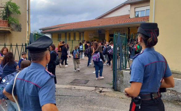 Irpinia: i carabinieri rafforzano i controlli davanti alle scuole