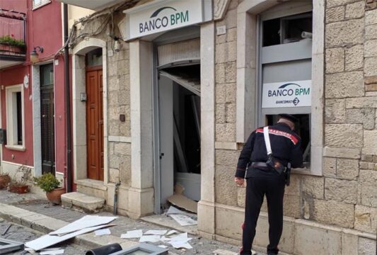 Lacedonia: assalto allo sportello bancomat