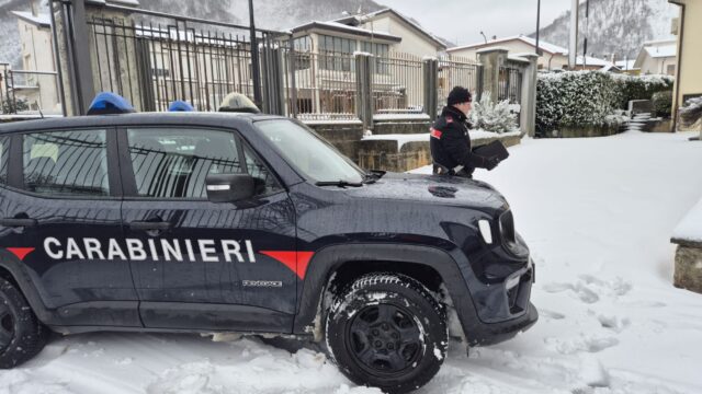 77enne accusa e malore e muore sotto la neve