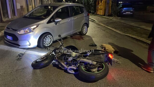 Valle Caudina: 40enne di Cervinara in codice rosso per uno schianto violento tra moto e auto