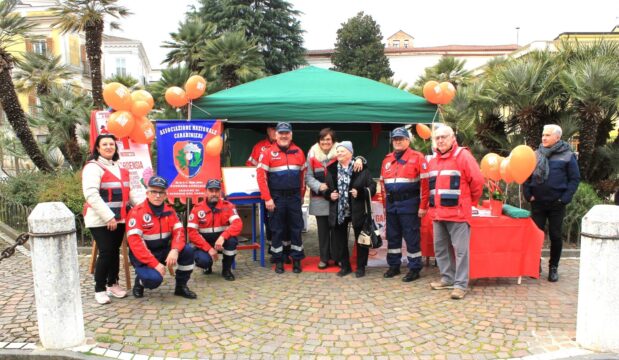 Gardensia i gazebo per chiedere fondi per la ricerca