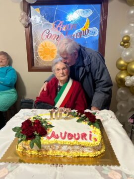 102 anni in fascia tricolore per Marialuisa De Simone