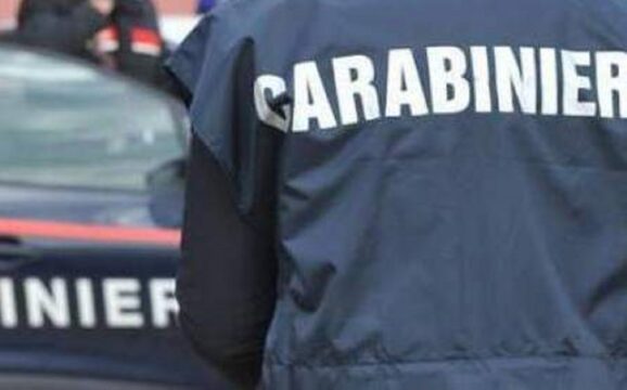 I carabinieri chiudono un bar per carenze igieniche e sanitarie I carabinieri chiudono un bar per carenze igieniche e sanitarie