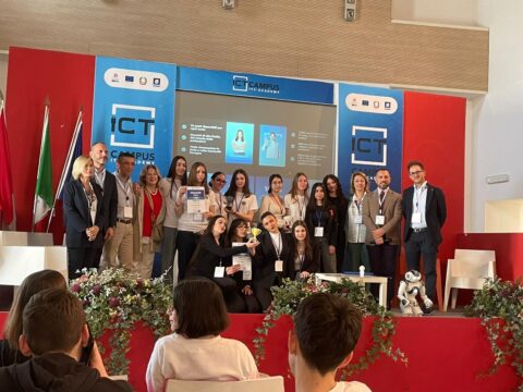 L’Intelligenza artificiale e gli studenti del Giannone L’Intelligenza artificiale e gli studenti del Giannone