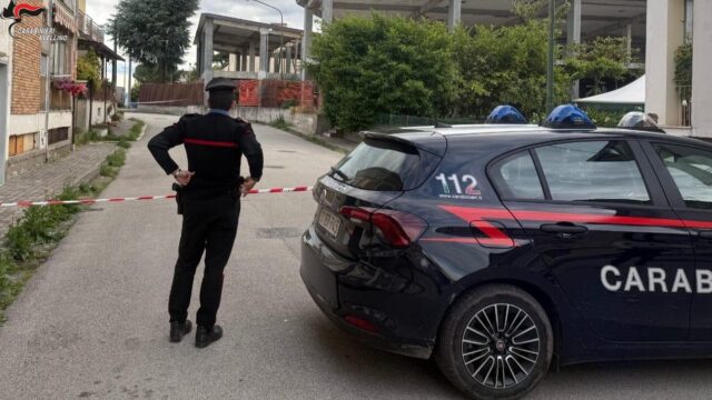 Granata sospetta rinvenuta in un cantiere Granata sospetta rinvenuta in un cantiere