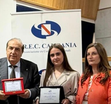 Airola: Chiara Meccariello tra i vincitori del premio Campania Europa Airola: Chiara Meccariello tra i vincitori del premio Campania Europa