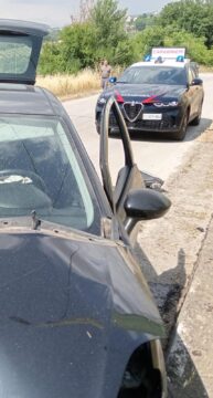 Tre feriti in uno scontro tra auto Tre feriti in uno scontro tra auto