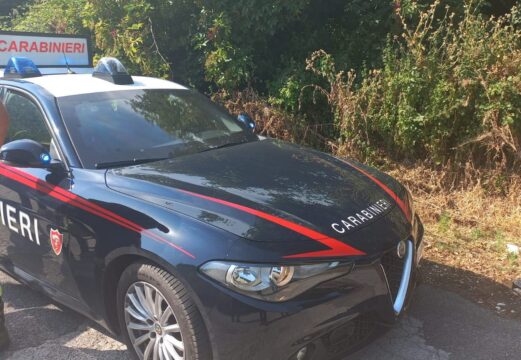 Corpo di un 50enne trovato carbonizzato in un’auto distrutta dalle fiamme Corpo di un 50enne trovato carbonizzato in un’auto distrutta dalle fiamme