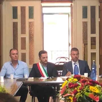 Il sindaco Corbiserio e alcuni cittadini salvano la vita ad un 34enne in arresto cardiaco Il sindaco Corbiserio e alcuni cittadini salvano la vita ad un 34enne in arresto cardiaco