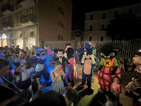 Grande successo per la notte dei saldi ad Avellino Grande successo per la notte dei saldi ad Avellino