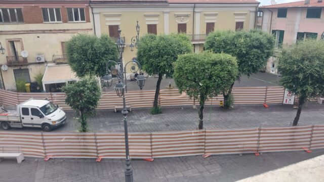 Cervinara: al via i lavori di pavimentazione di piazza Trescine Cervinara: al via i lavori di pavimentazione di piazza Trescine