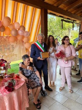 I primi 100 anni di Assunta Verdini I primi 100 anni di Assunta Verdini