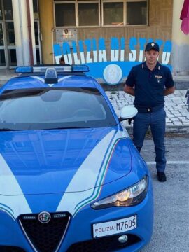 Cervinara: il Ministro degli Interni rende omaggio a Vincenzo Iuliano per aver salvato un bimbo di tre anni Cervinara: il Ministro degli Interni rende omaggio a Vincenzo Iuliano per aver salvato un bimbo di tre anni