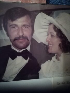 Valle Caudina: i 50 anni di matrimonio di Nicola e Gabriella, belli come una canzone