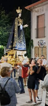 Cervinara: forate le gomme dell’auto dei figuranti alla processione dell’Addolorata Cervinara: forate le gomme dell’auto dei figuranti alla processione dell’Addolorata