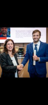 Valle Caudina: premio a Luigi Marchese per aver divulgato i principi della fisica con i personaggi di Topolino