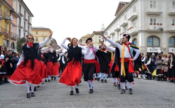 Cervinara: il carnevale della Pro Loco entra nel patrimonio immateriale campano Cervinara: il carnevale della Pro Loco entra nel patrimonio immateriale campano