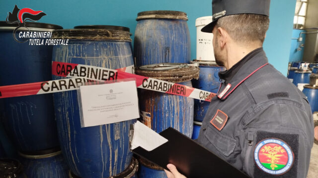 Imprenditore denunciato e rifiuti sequestrati in un’operazione contro l’inquinamento del Sarno