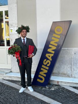 Cervinara: laurea triennale con tesi sullo sviluppo delle aree interne per Vittorio Vivenzio Cervinara: laurea triennale con tesi sullo sviluppo delle aree interne per Vittorio Vivenzio