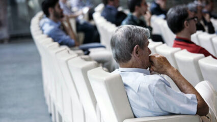 Perché partecipare alle conferenze sui casinò è vantaggioso per i giocatori