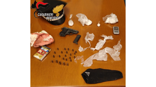 Due coniugi arrestati per spaccio, lui ha 80 anni e lei 57 anni
