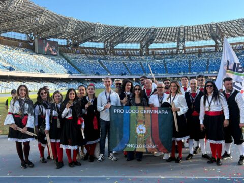 Cervinara: la Pro Loco Angelo Renna balla la Ndrezzata nello stadio Maradona Cervinara: la Pro Loco Angelo Renna balla la Ndrezzata nello stadio Maradona