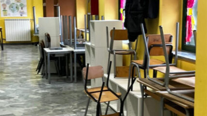 Cervinara: aule non disinfettate e lezioni sospese, la rabbia dei genitori