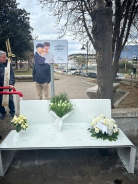 Valle Caudina: la panchina bianca del ricordo per Vincenzo e Alessandro