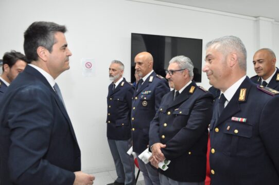 Il Questore Leuci visita il Commissariato di Telese Terme e premia il personale