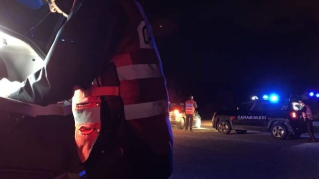 Controlli e perquisizioni dei Carabinieri durante la settimana di Pasqua