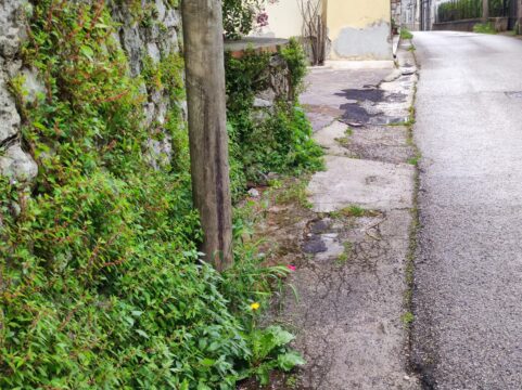 Cervinara: Curielli e Pirozza in attesa di spazzamento per la procesione