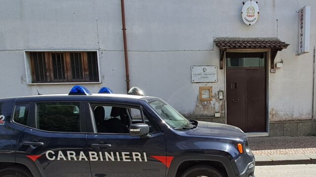Donna di 50 anni arrestata per maltrattamenti in famiglia