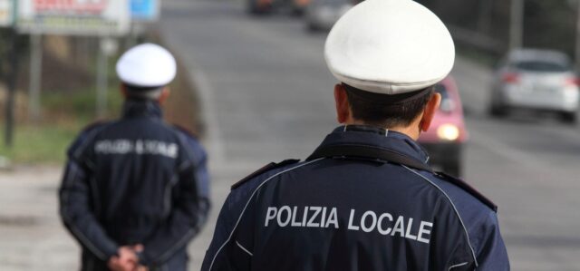 Montesarchio: denunciato dalla polizia locale perchè guidava con la patente revocata